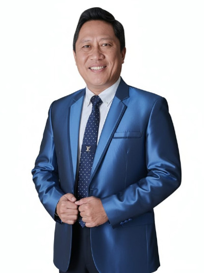 Dr. Hence Bulu, S.E., M.Th.